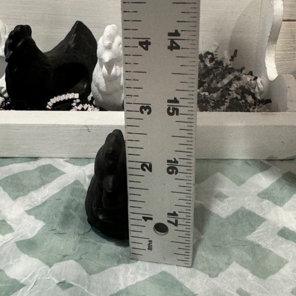 Handmade Refurbished Rustic Farmhouse Caddy With Ceramic Chicken Napkin Holders - Picture 5 of 8